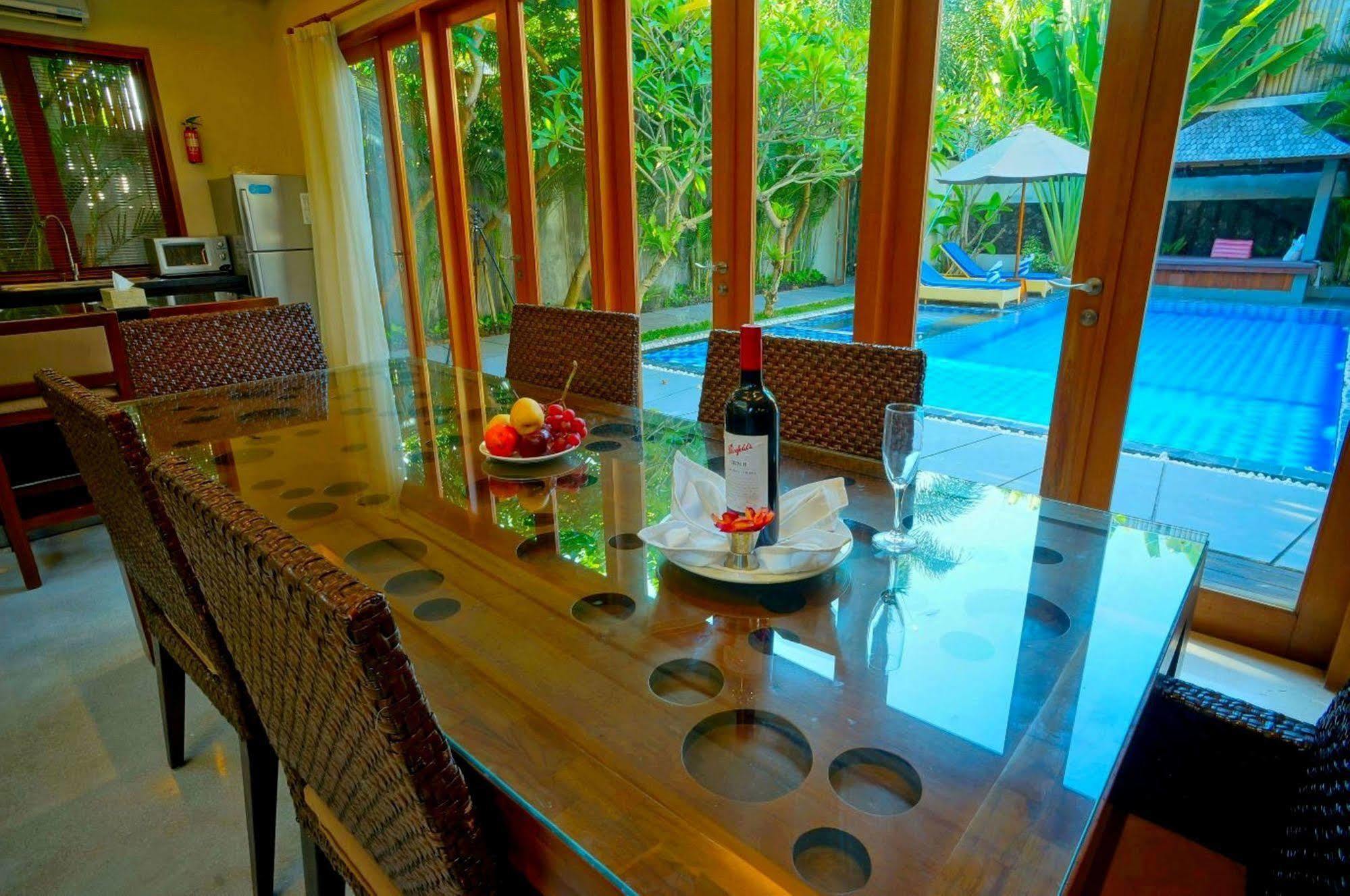 Villa Travis Seminyak Eksteriør bilde